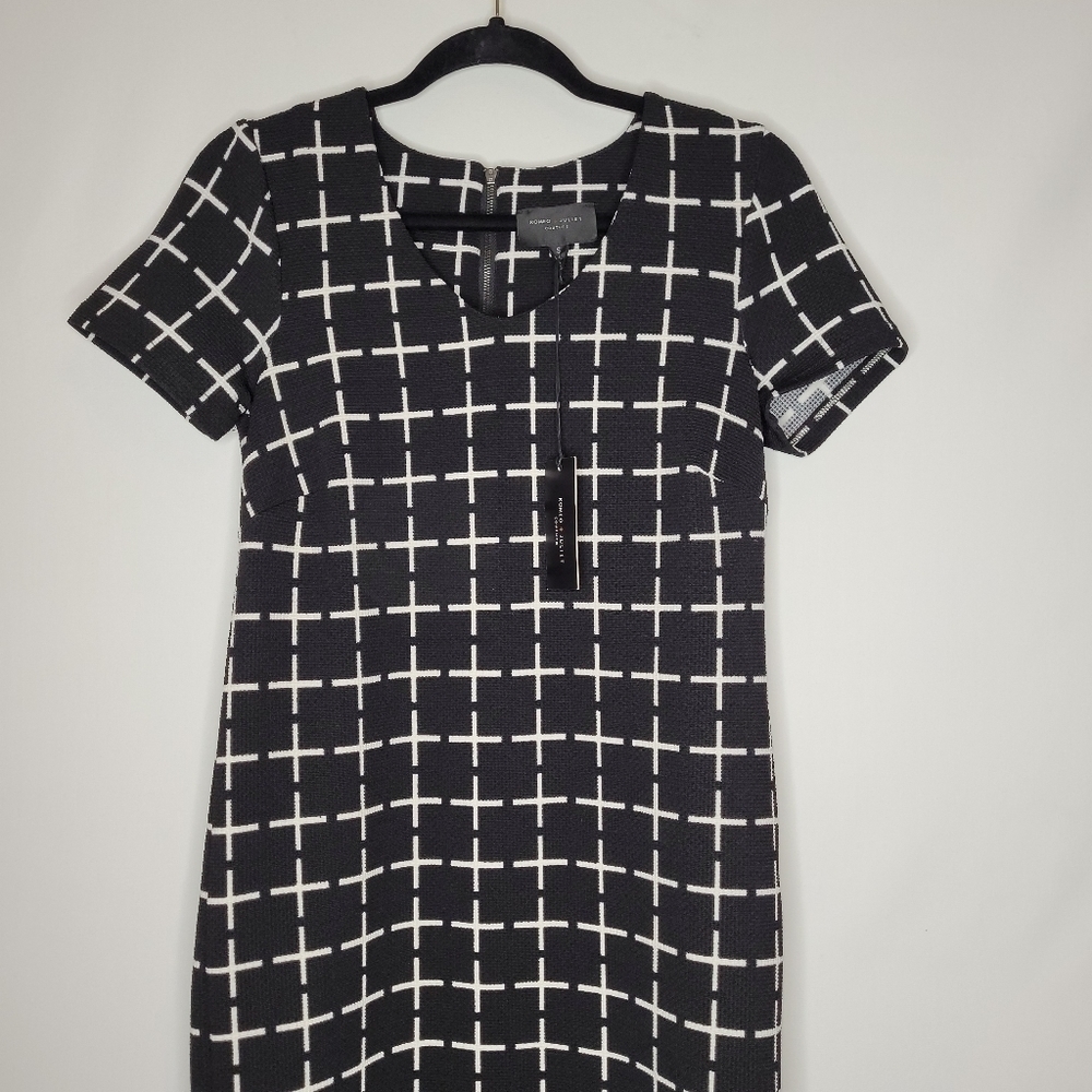 Romeo & Juliet Couture Shift Dress - Picture 4 of 14
